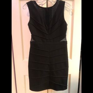black bodycon dress